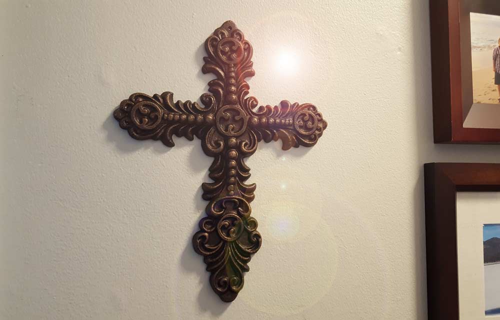 decorative-cast-iron-wall-cross